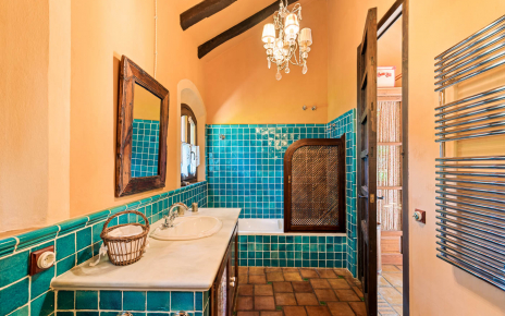 Annexe bedroom (bedroom 5) en suite facilities